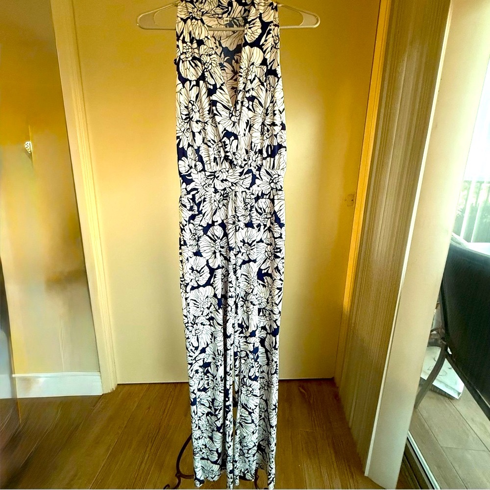 Jumpsuit in Navy and White
